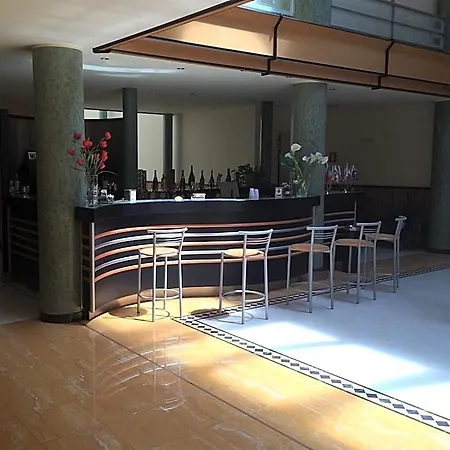 D.g. Garden Hotel